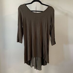 Cha Cha Vente Green Split Back Top